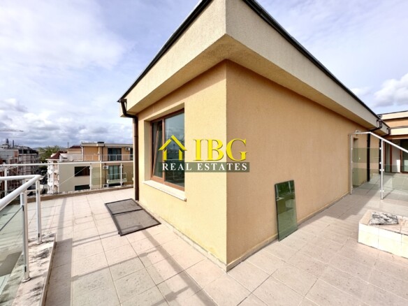Studio with Pool and Sea View in Amadeus 11 Complex, Sunny Beach