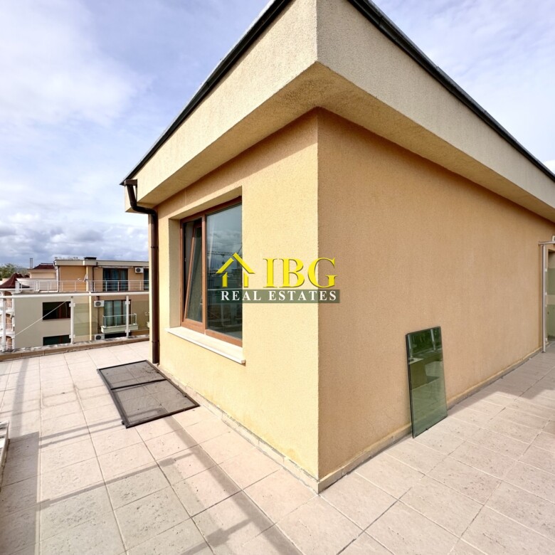 Studio with Pool and Sea View in Amadeus 11 Complex, Sunny Beach