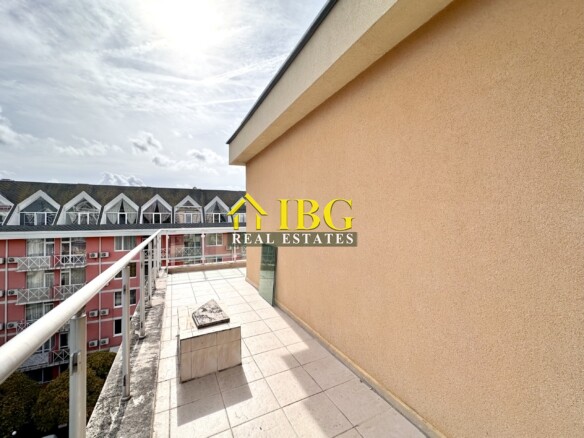 Studio with Pool and Sea View in Amadeus 11 Complex, Sunny Beach