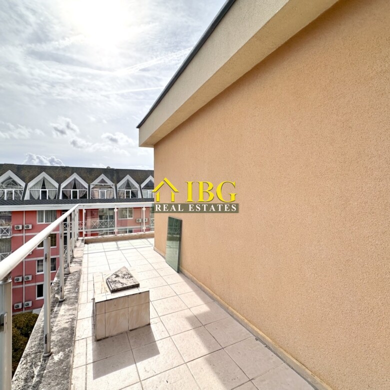 Studio with Pool and Sea View in Amadeus 11 Complex, Sunny Beach