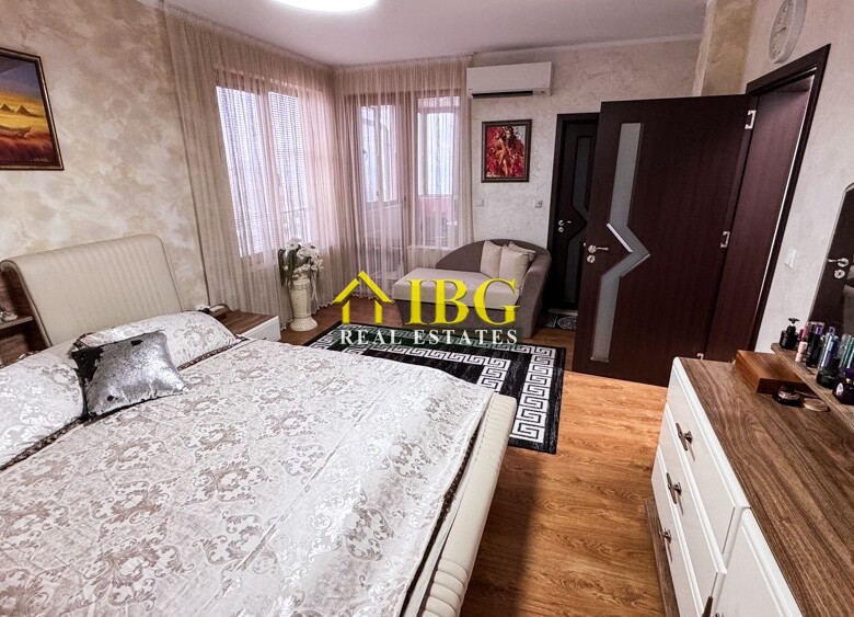Spacious 3-Bedroom Apartment with Sea View for Sale in Villa Rossa, Ravda