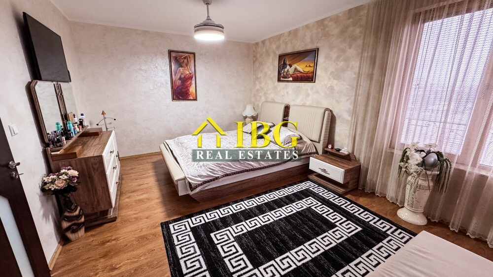 Spacious 3-Bedroom Apartment with Sea View for Sale in Villa Rossa, Ravda