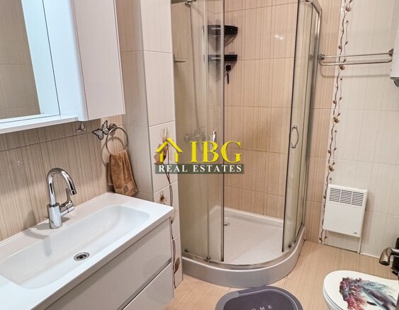 Spacious 3-Bedroom Apartment with Sea View for Sale in Villa Rossa, Ravda