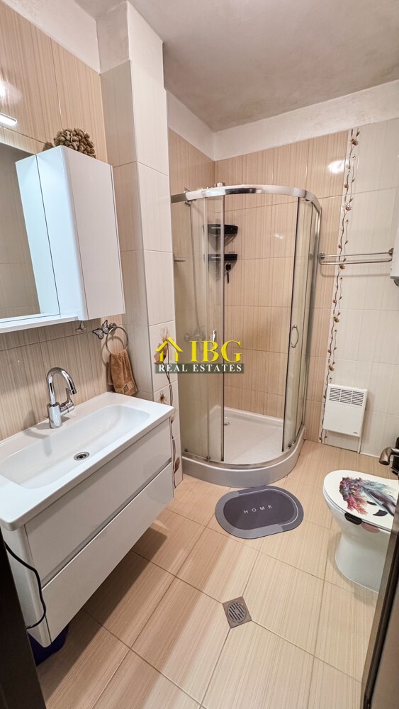 Spacious 3-Bedroom Apartment with Sea View for Sale in Villa Rossa, Ravda