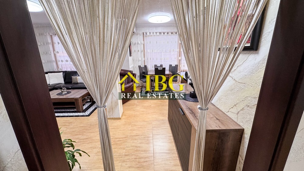Spacious 3-Bedroom Apartment with Sea View for Sale in Villa Rossa, Ravda