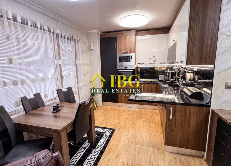 Spacious 3-Bedroom Apartment with Sea View for Sale in Villa Rossa, Ravda