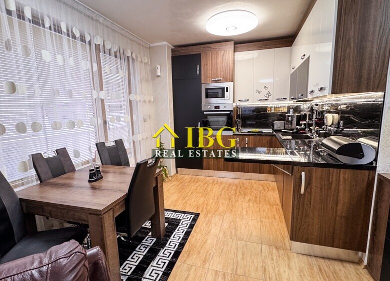 Spacious 3-Bedroom Apartment with Sea View for Sale in Villa Rossa, Ravda