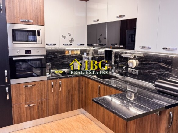 Spacious 3-Bedroom Apartment with Sea View for Sale in Villa Rossa, Ravda