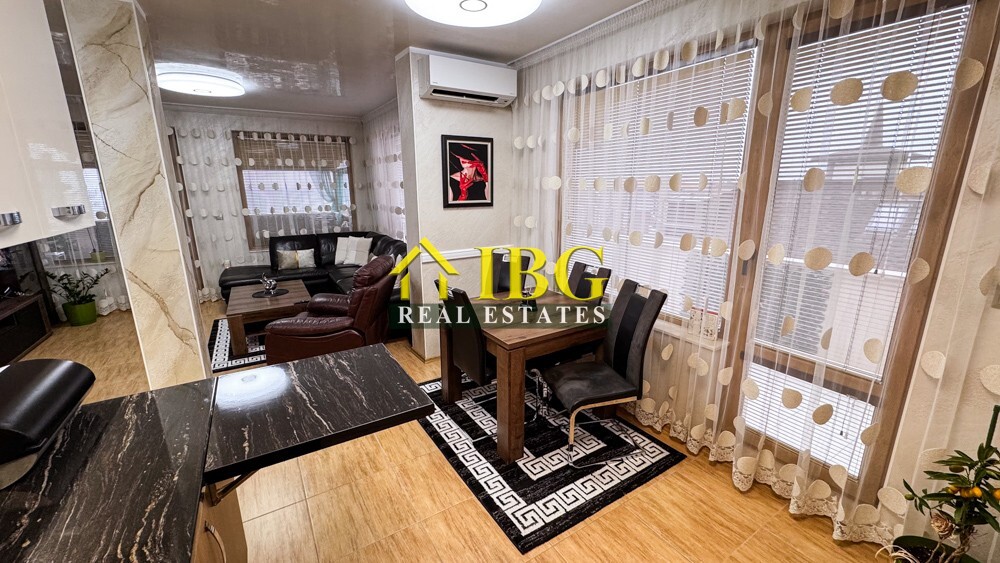 Spacious 3-Bedroom Apartment with Sea View for Sale in Villa Rossa, Ravda