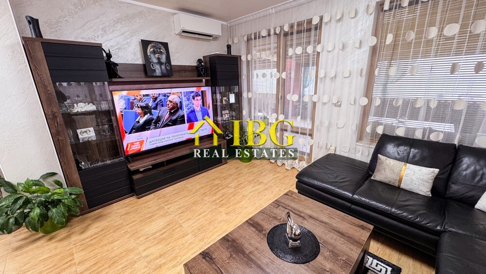 Spacious 3-Bedroom Apartment with Sea View for Sale in Villa Rossa, Ravda