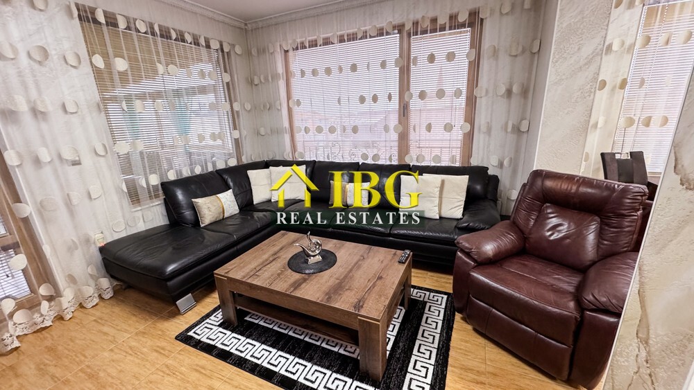 Spacious 3-Bedroom Apartment with Sea View for Sale in Villa Rossa, Ravda