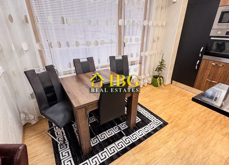 Spacious 3-Bedroom Apartment with Sea View for Sale in Villa Rossa, Ravda