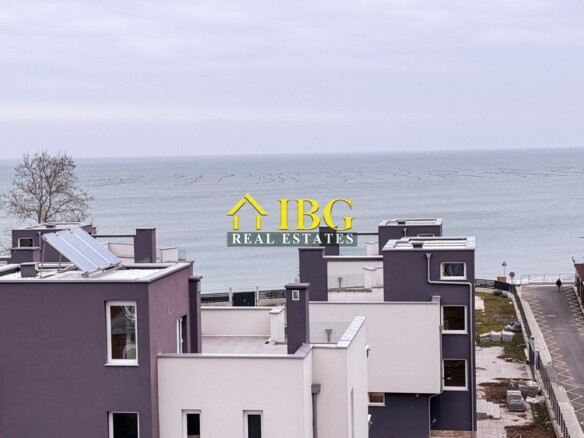 Spacious 3-Bedroom Apartment with Sea View for Sale in Villa Rossa, Ravda