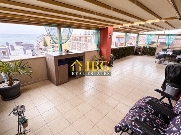 Spacious 3-Bedroom Apartment with Sea View for Sale in Villa Rossa, Ravda