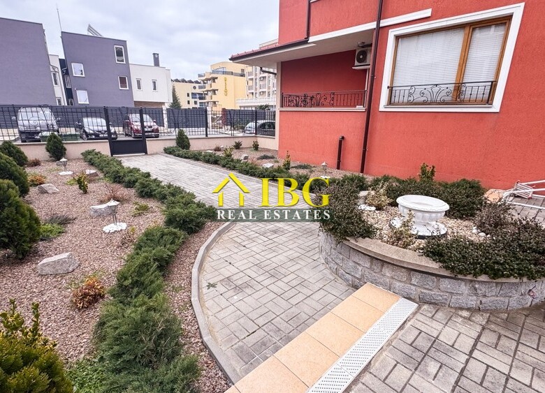 Spacious 3-Bedroom Apartment with Sea View for Sale in Villa Rossa, Ravda