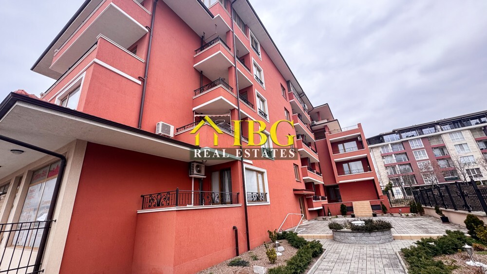 Spacious 3-Bedroom Apartment with Sea View for Sale in Villa Rossa, Ravda