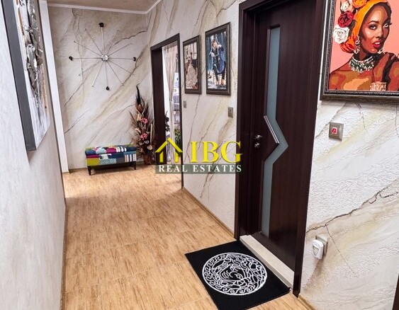 Spacious 3-Bedroom Apartment with Sea View for Sale in Villa Rossa, Ravda