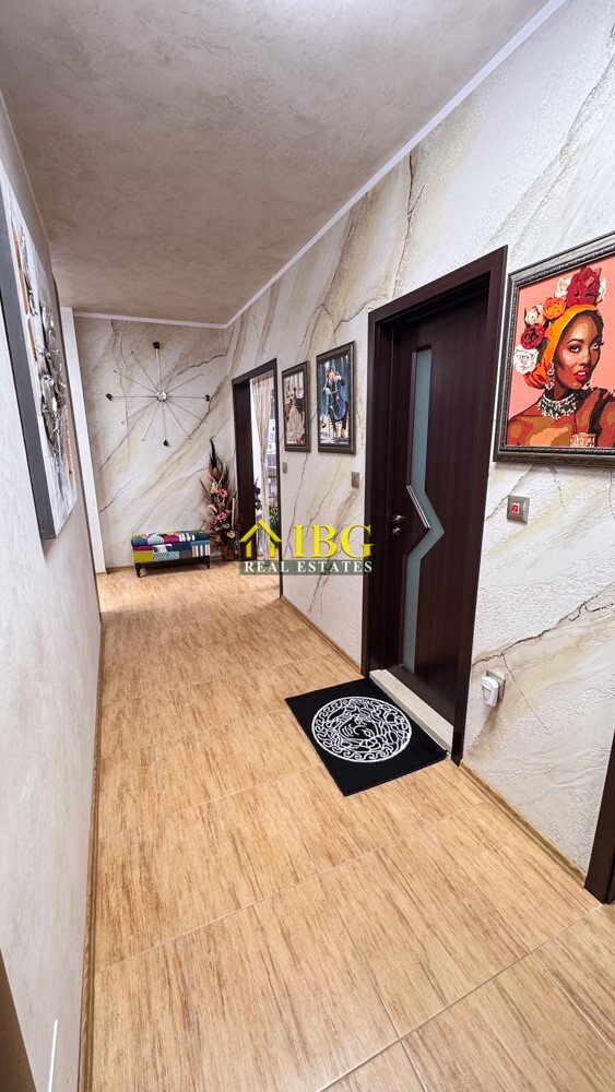 Spacious 3-Bedroom Apartment with Sea View for Sale in Villa Rossa, Ravda
