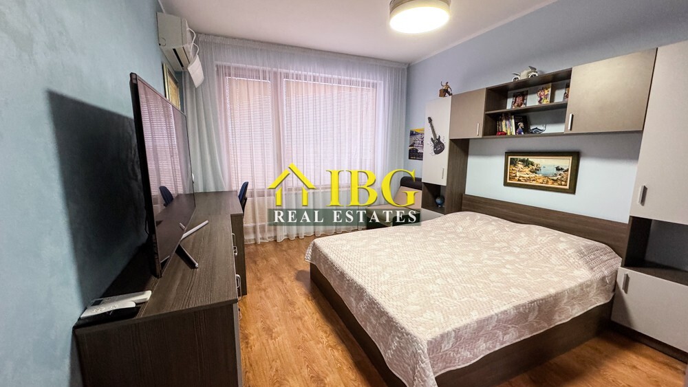 Spacious 3-Bedroom Apartment with Sea View for Sale in Villa Rossa, Ravda