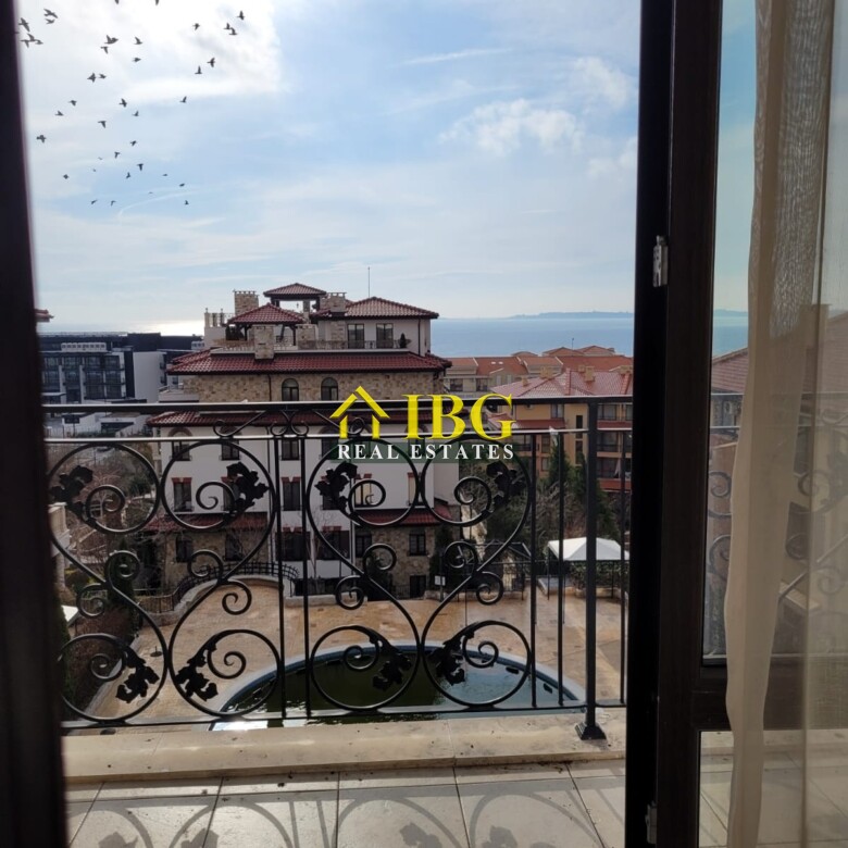 Luxurious Three-Level Maisonette with Sea Views in Arthur Complex, Sveti Vlas