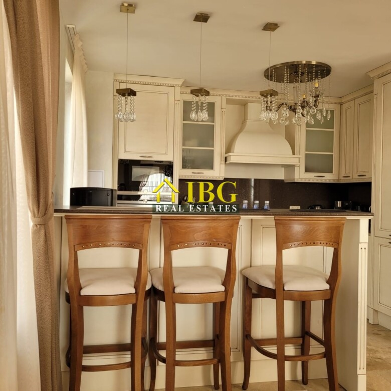 Luxurious Three-Level Maisonette with Sea Views in Arthur Complex, Sveti Vlas
