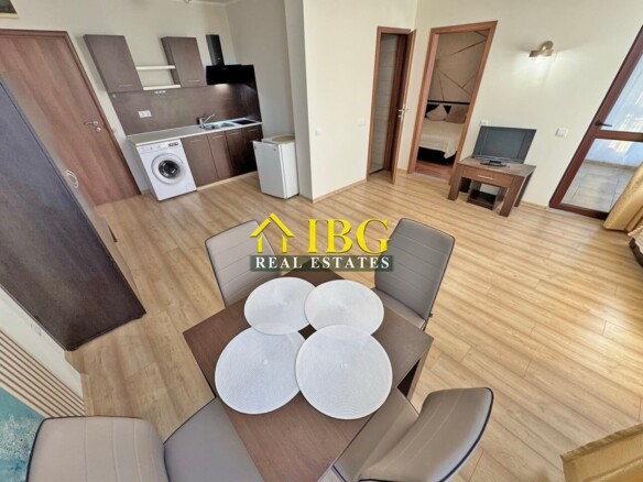 Bright 1-Bedroom Apartment with Pool View – Camelot, Sunny Beach