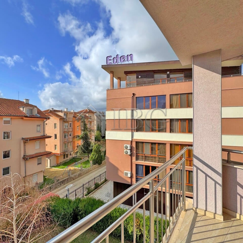 Comfortable One-Bedroom Apartment with Pool View | VIP Image, Sunny Beach