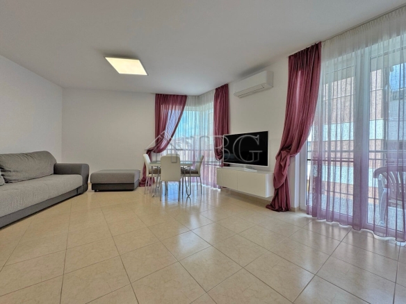 Comfortable One-Bedroom Apartment with Pool View | VIP Image, Sunny Beach