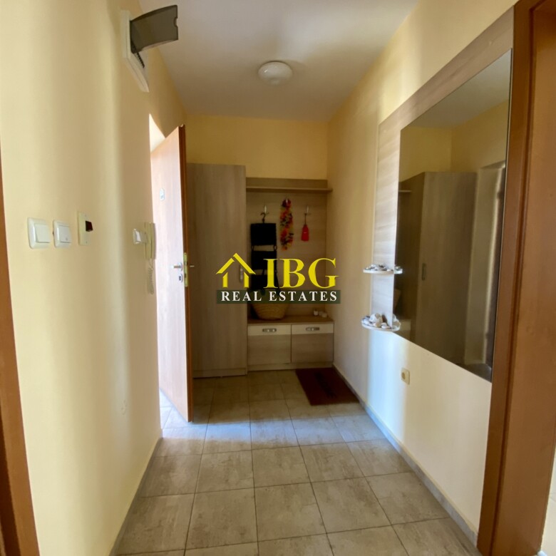Bright and spacious One Bedroom apartment with pool view in Chateau Del Mar, Sunny Beach