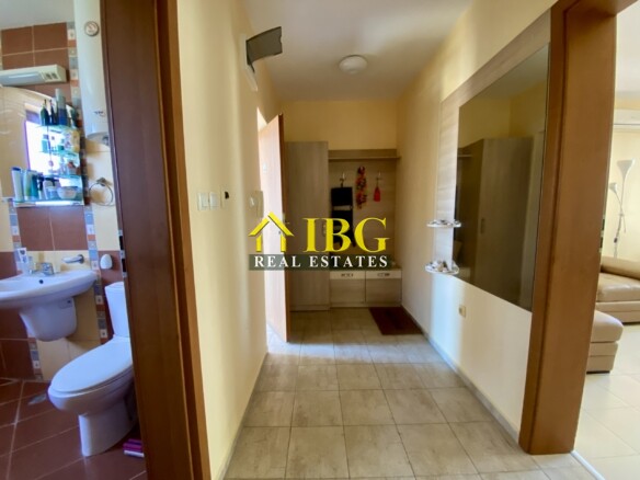Bright and spacious One Bedroom apartment with pool view in Chateau Del Mar, Sunny Beach