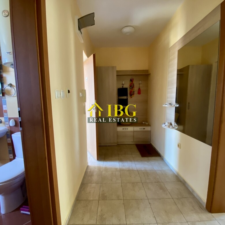 Bright and spacious One Bedroom apartment with pool view in Chateau Del Mar, Sunny Beach