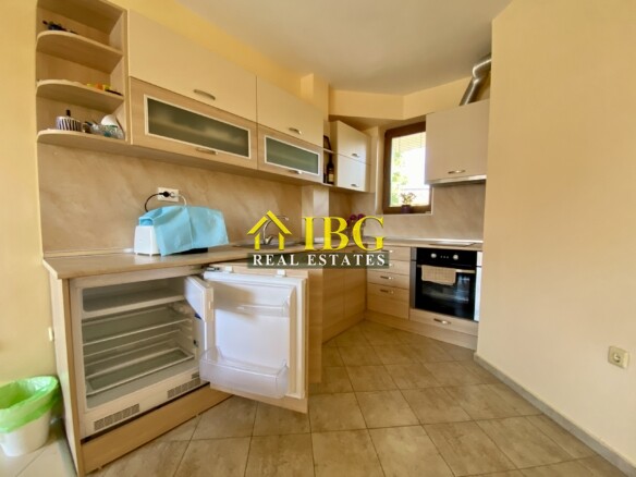 Bright and spacious One Bedroom apartment with pool view in Chateau Del Mar, Sunny Beach