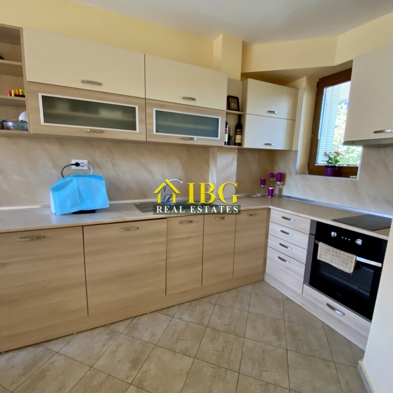 Bright and spacious One Bedroom apartment with pool view in Chateau Del Mar, Sunny Beach