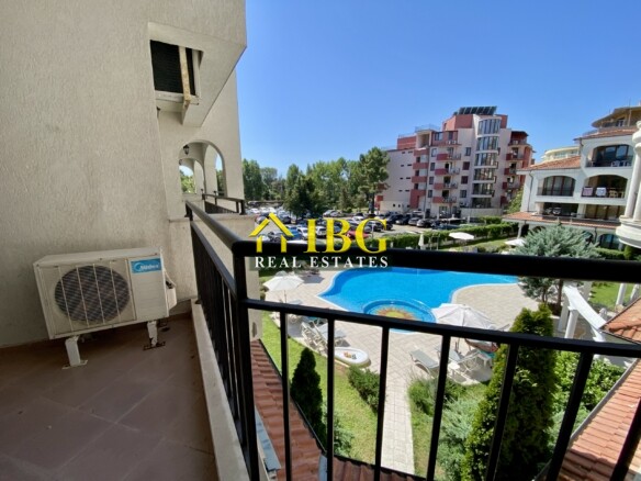 Bright and spacious One Bedroom apartment with pool view in Chateau Del Mar, Sunny Beach