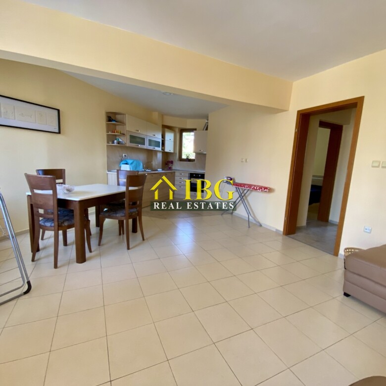 Bright and spacious One Bedroom apartment with pool view in Chateau Del Mar, Sunny Beach