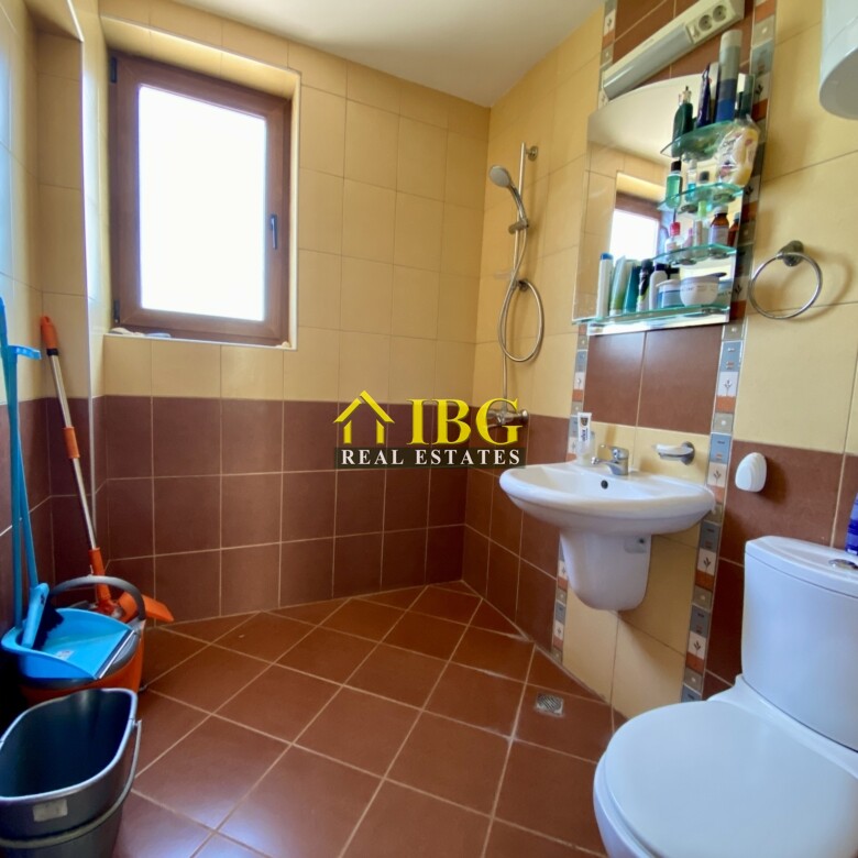 Bright and spacious One Bedroom apartment with pool view in Chateau Del Mar, Sunny Beach