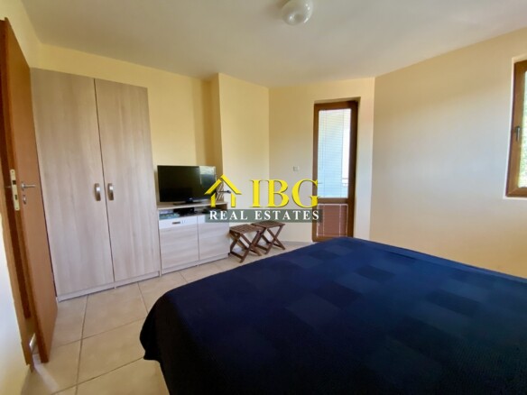 Bright and spacious One Bedroom apartment with pool view in Chateau Del Mar, Sunny Beach