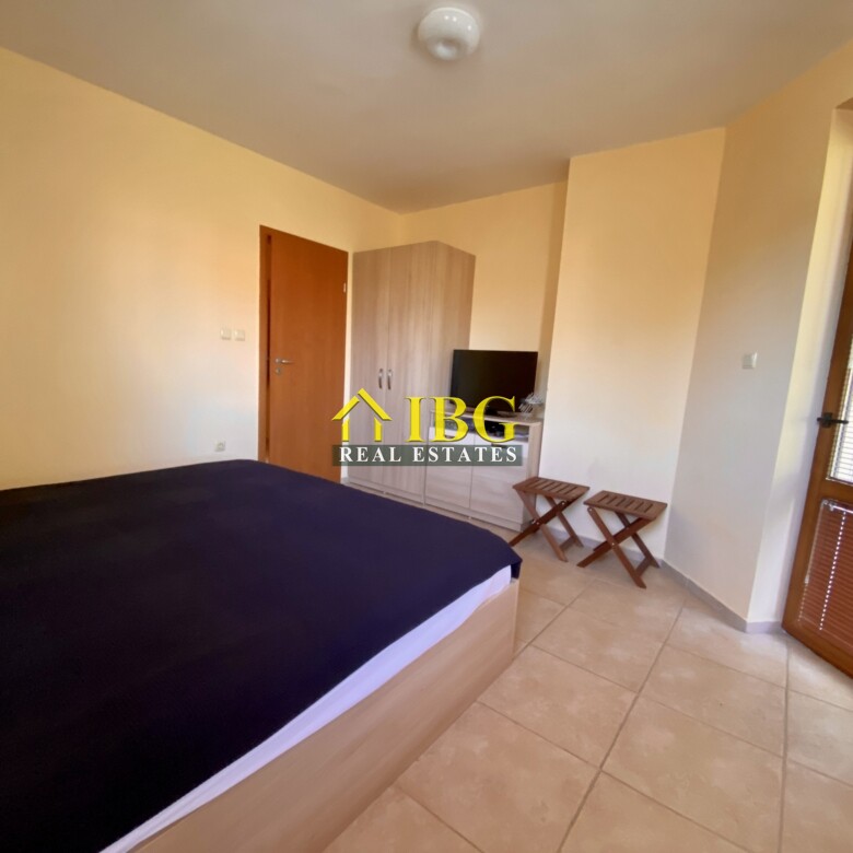 Bright and spacious One Bedroom apartment with pool view in Chateau Del Mar, Sunny Beach