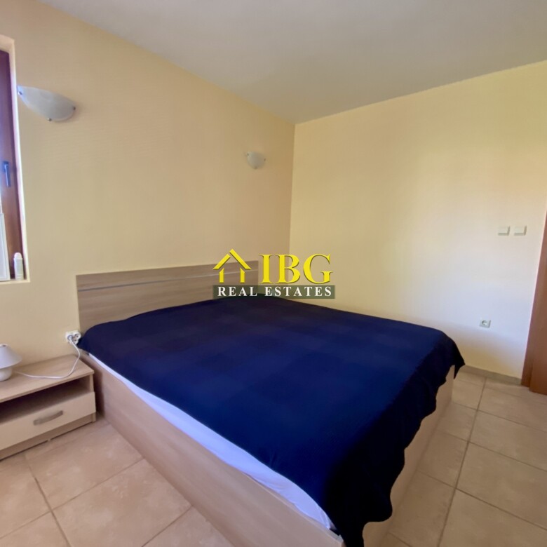 Bright and spacious One Bedroom apartment with pool view in Chateau Del Mar, Sunny Beach