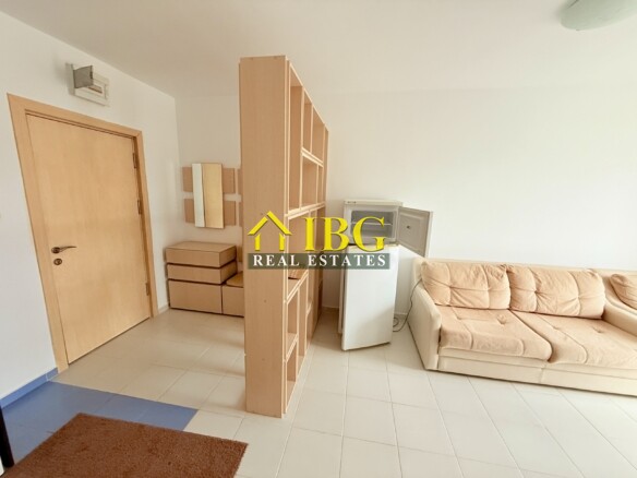 One-Bedroom Apartment with Mountain View in Butterfly Complex, Sveti Vlas