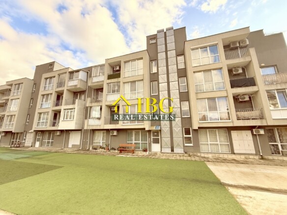 One-Bedroom Apartment with Mountain View in Butterfly Complex, Sveti Vlas