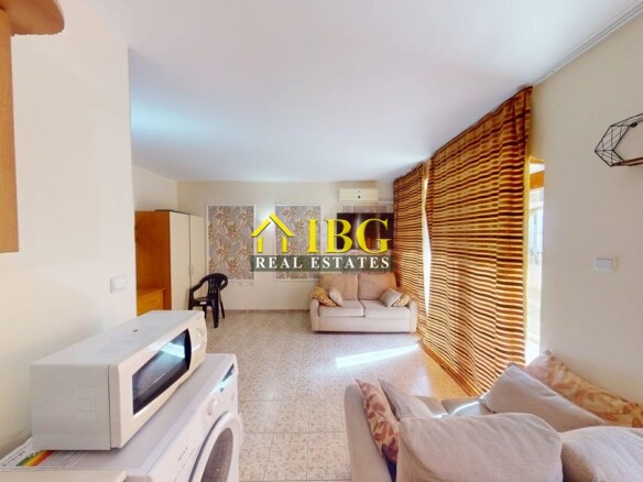 Studio with balcony and exit to the green yard in Royal Dreams, Sunny Beach