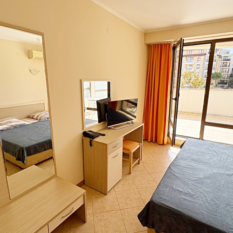 Spacious Studio with Pool View | Royal Sun, Sunny Beach
