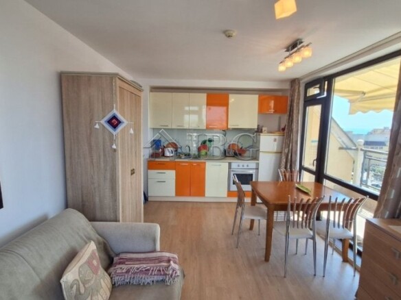1-Bedroom Apartment with Sea and pool Views | Raduga 2, Sveti Vlas