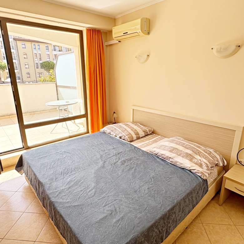 Spacious Studio with Pool View | Royal Sun, Sunny Beach