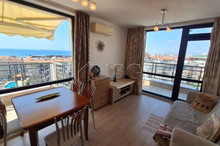 1-Bedroom Apartment with Sea and pool Views | Raduga 2, Sveti Vlas