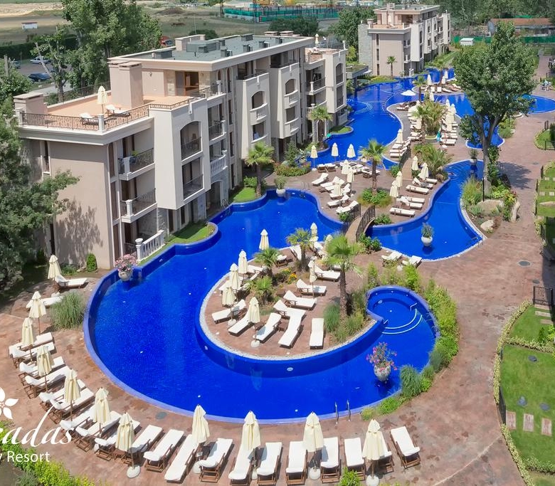 Furnished Studio with balcony and direct exit to the green yard and the pool | Cascadas Complex, Sunny Beach