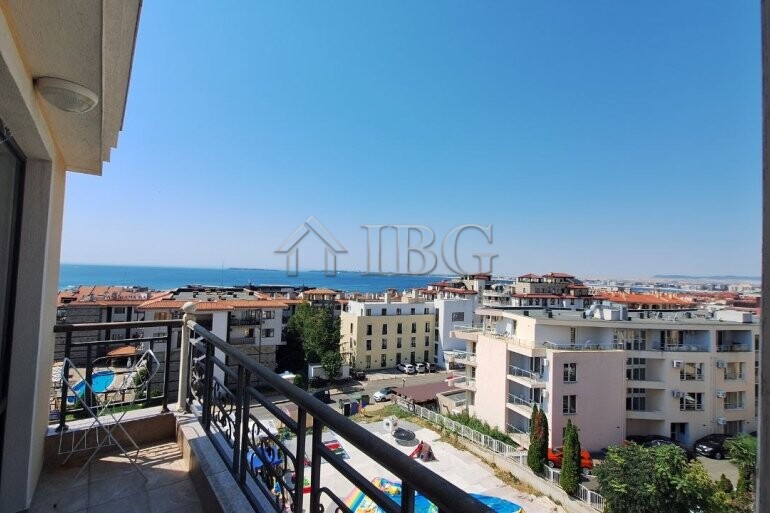1-Bedroom Apartment with Sea and pool Views | Raduga 2, Sveti Vlas