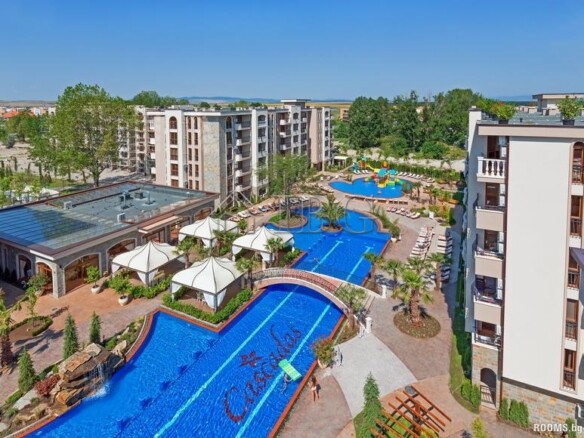 Furnished Studio with balcony and direct exit to the green yard and the pool | Cascadas Complex, Sunny Beach