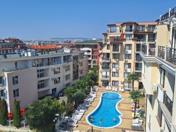 1-Bedroom Apartment with Sea and pool Views | Raduga 2, Sveti Vlas
